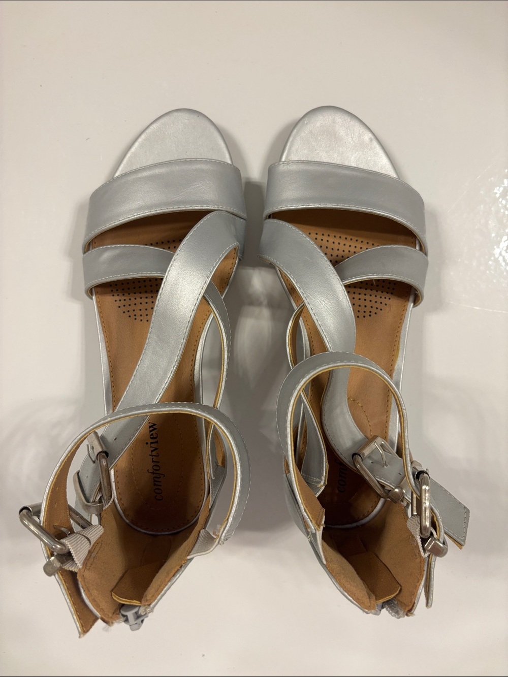 comfortview Metallic Silver Cross-Strap Ankle Buckle Sandals